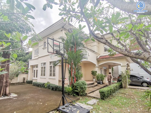 *****บ้านเดี่ยวมือสอง หลังใหญ่ ม.เพอร์เฟคเพลส รัตนาธิเบศร์-ไทรม้า เนื้อที่ 100 ตร.ว. ฟังก์ชันจัดเต็มพร้อมเข้าอยู่ 4 ห้องนอน 3 ห้องน้ำ 2 ที่จอดรถ พื้นที่ใช้สอยถึง 310 ตร.ม. แถมฟรี!! เครื่องปรับอากาศ 4 เครื่อง ส่วนกลางครบครัน กับที่สุดแห่งทำเลโซนเมือง ที่เชื่อมสู่หลายเส้นทาง ใกล้ทางด่วน "ศรีรัช" และรถไฟฟ้า "สถานีบางรักน้อยท่าอิฐ"